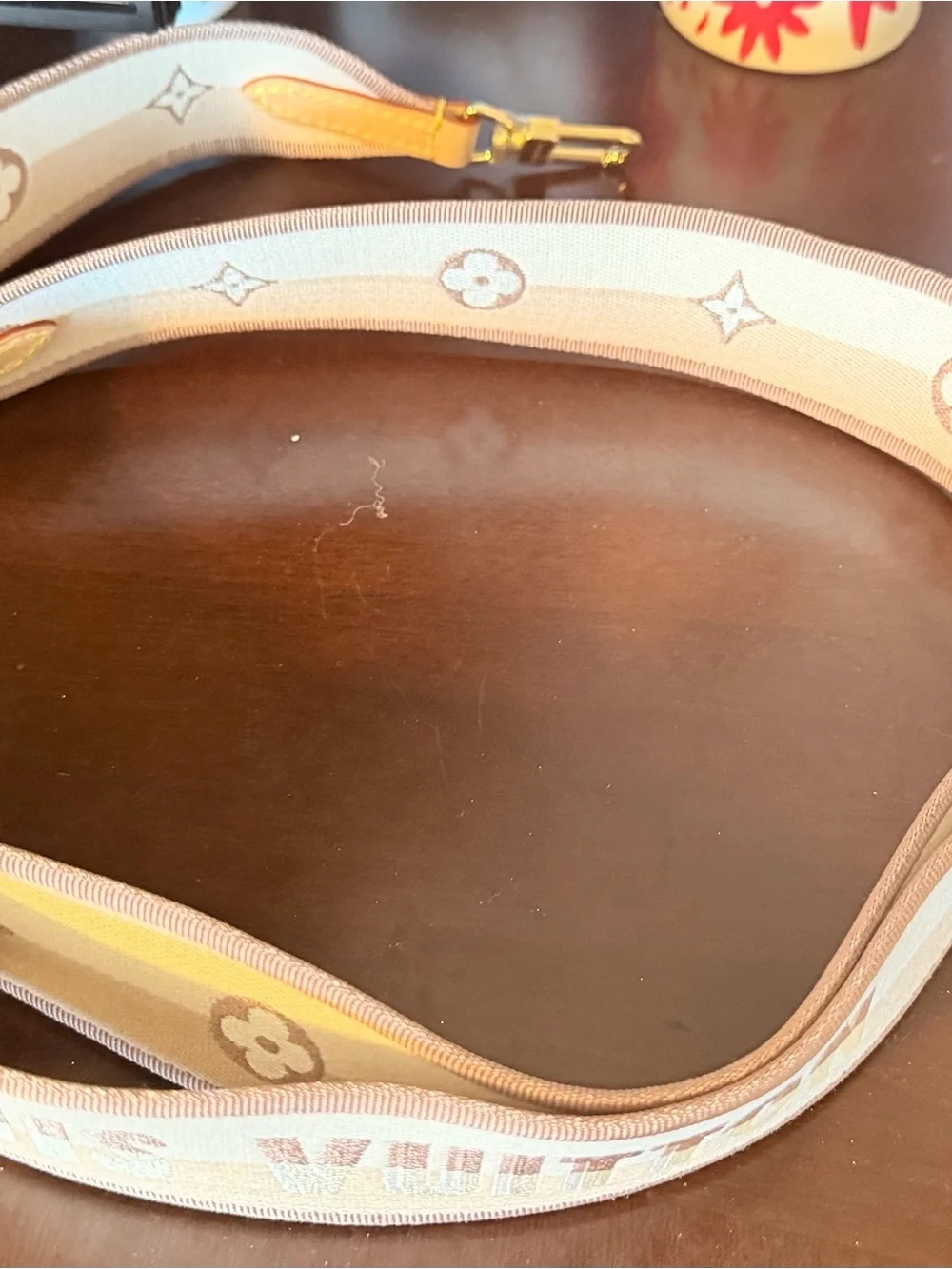 Louis Vuitton elegant lv
